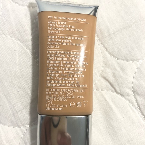 Clinique Foundation - Picture 2 of 2